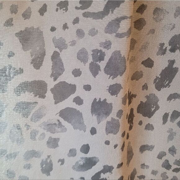 T. Babaton Women's Charcoal Grey Sheer Leopard Print 100% Silk Ruffle Blouse S - Picture 5 of 5